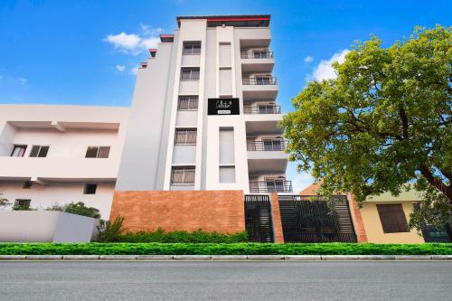 Collection O Raipur Junction,,4 star