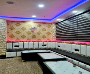 rajmahal premium hotel and banquet