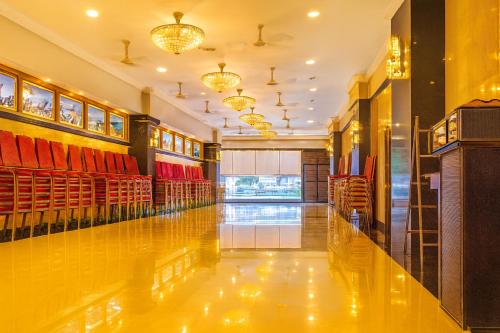 stayz royale electronic city