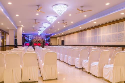 stayz royale electronic city