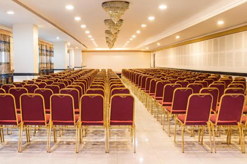 stayz royale electronic city