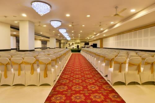 stayz royale electronic city