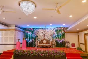 stayz royale electronic city