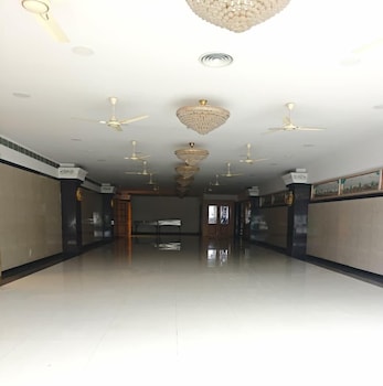 stayz royale electronic city