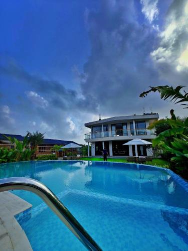 the clouds resort goa