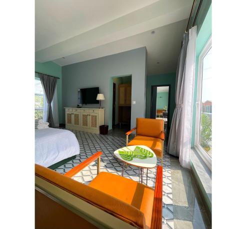 The Viavaranasi Resort,,3 star