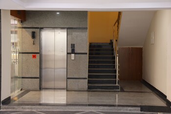 Nanda Mohan Residency,,3 star