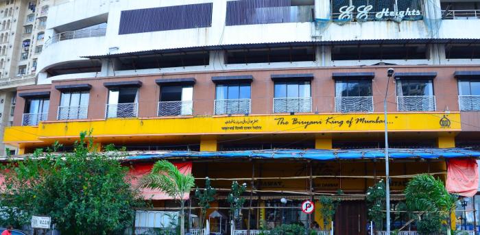 hotel le west near exhibition center