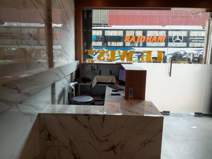 hotel le west near exhibition center