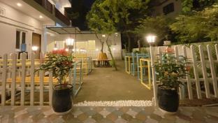 Flying Dutchman Hostel,,0 star