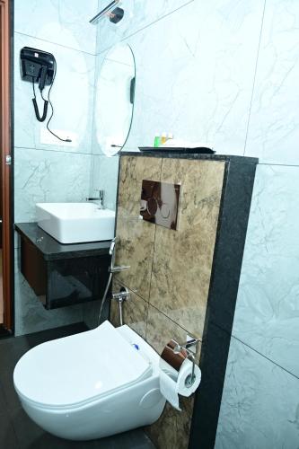 aanvi suites rr nagar