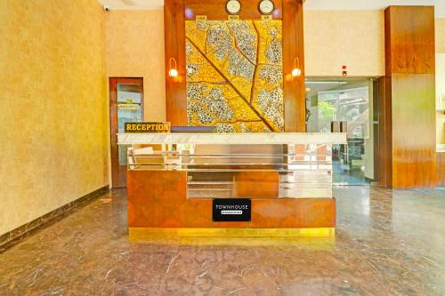 Townhouse Sitabuldi Railway Station,,4 star