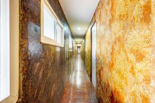 collection o vadapalani murugan temple