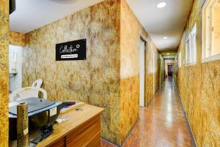 collection o vadapalani murugan temple