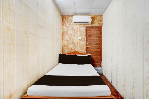 collection o vadapalani murugan temple