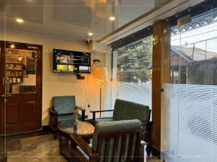 The House Hotel Darjeeling,,2 star