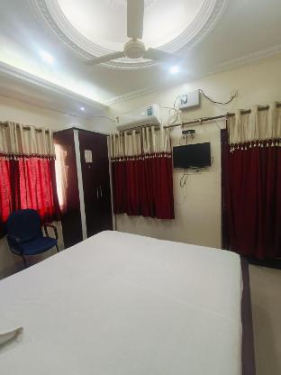 Saluja Palace,,3 star