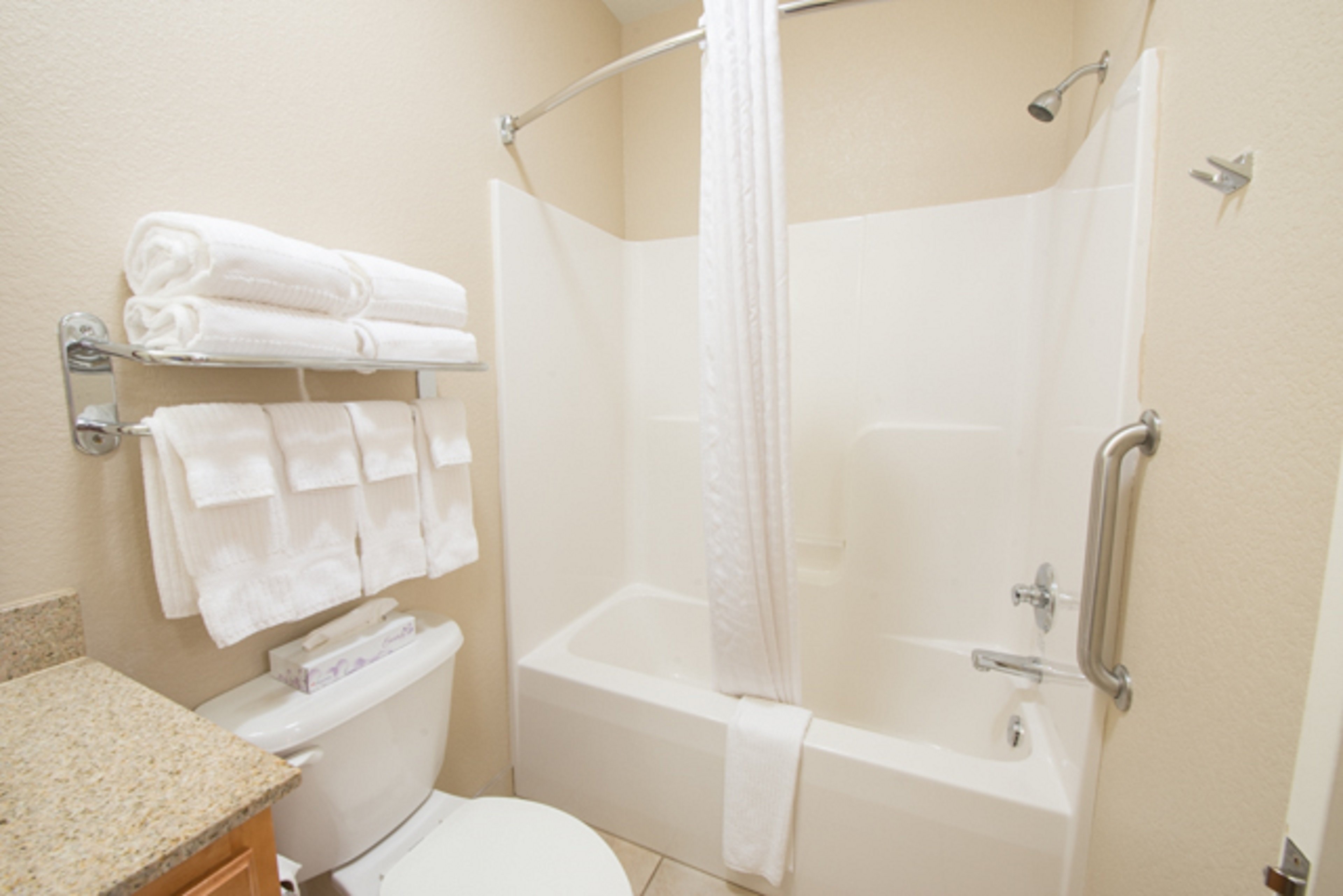 candlewood suites bismarck by ihg