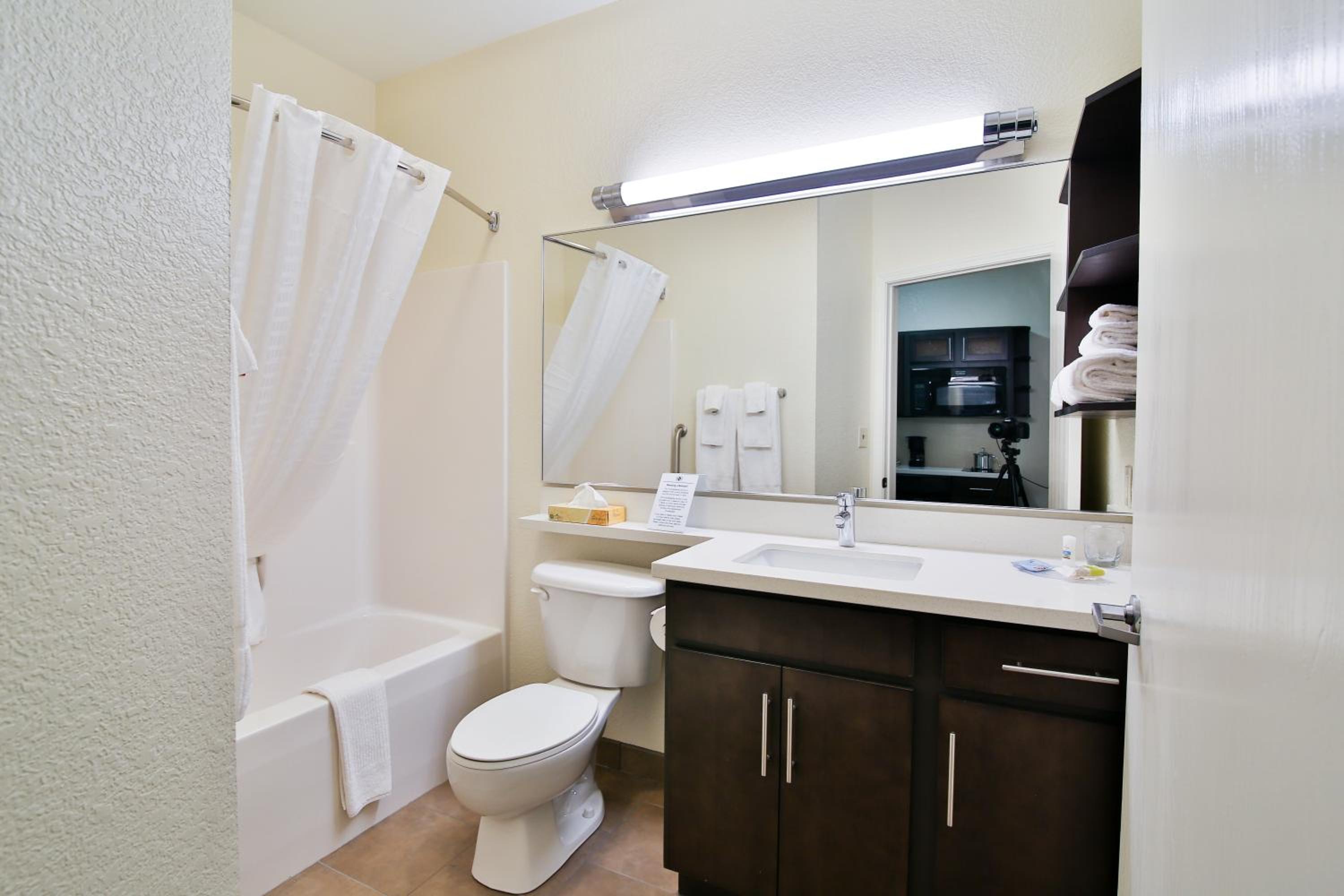 candlewood suites bismarck by ihg