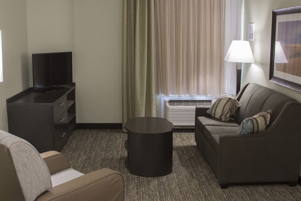 candlewood suites bismarck by ihg