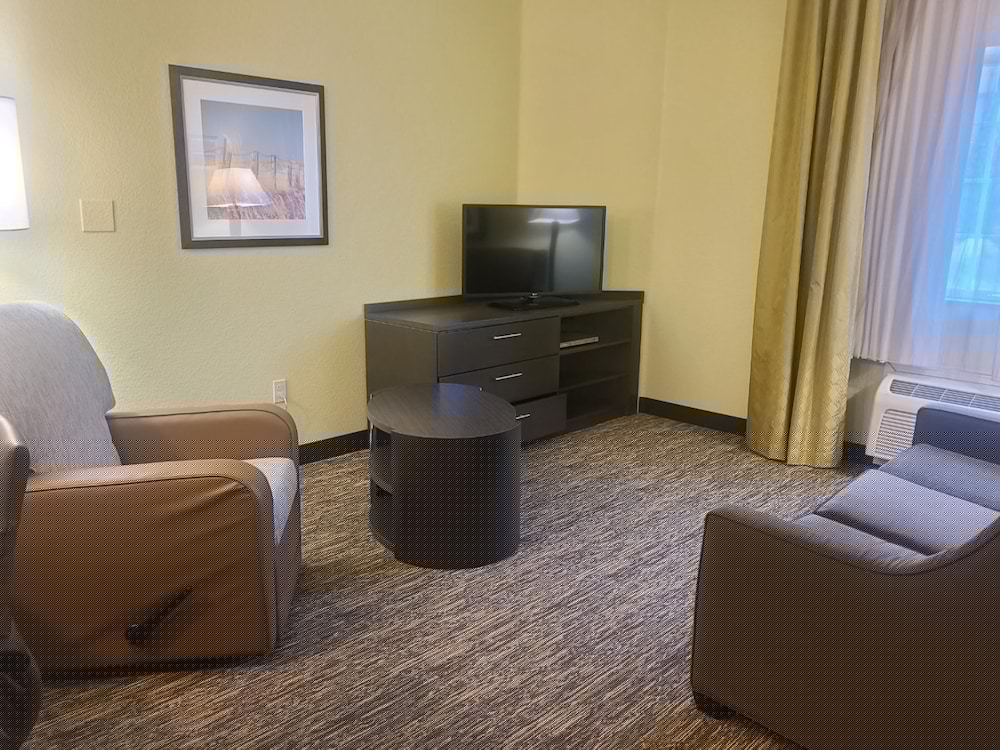 candlewood suites bismarck by ihg