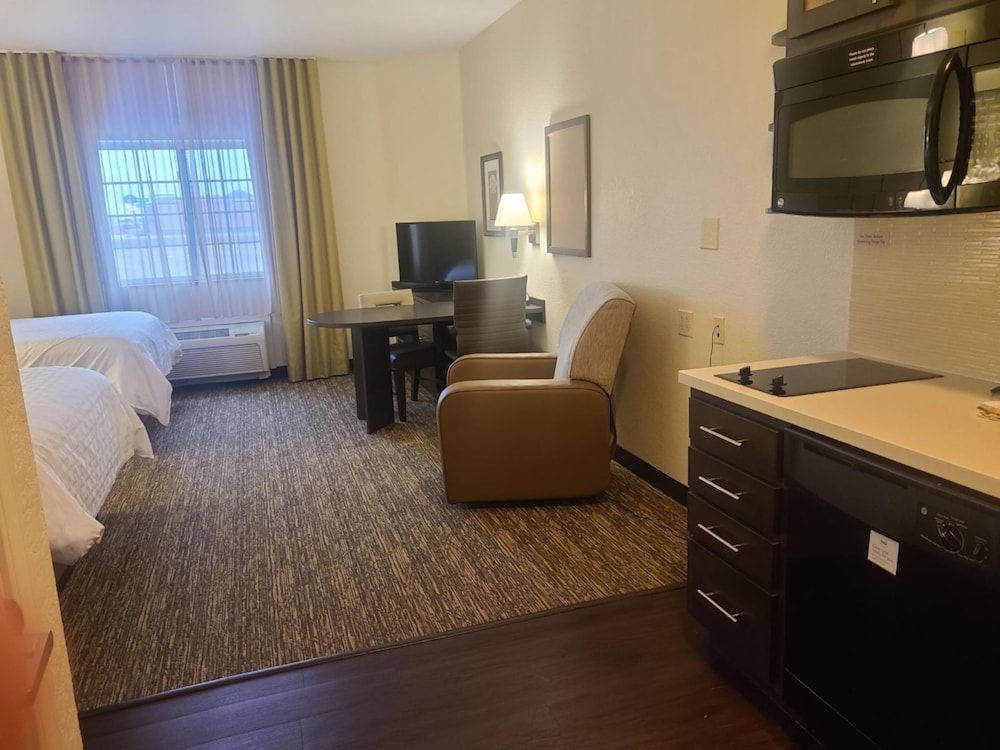candlewood suites bismarck by ihg