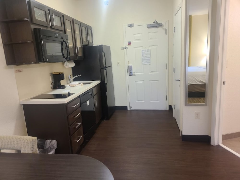 candlewood suites bismarck by ihg