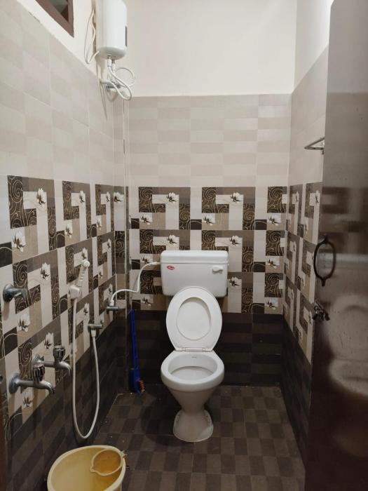 ajr hall and a c rooms