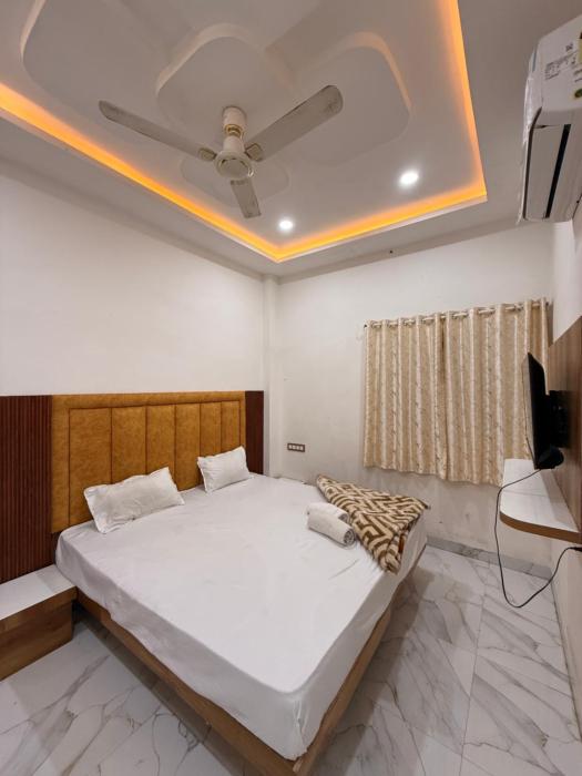 hotel tathaastu palace