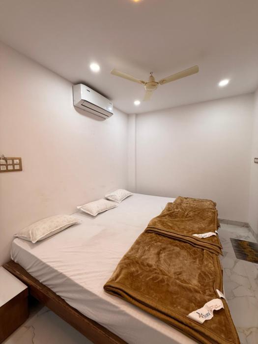 hotel tathaastu palace