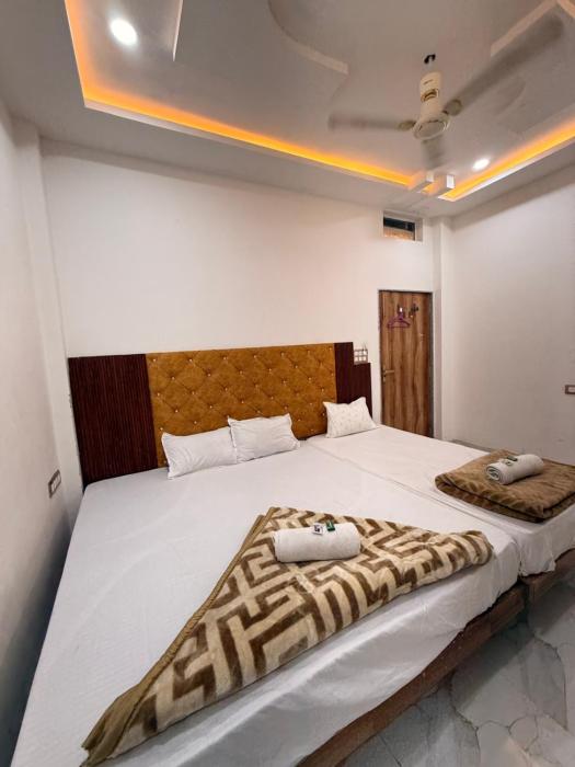 hotel tathaastu palace