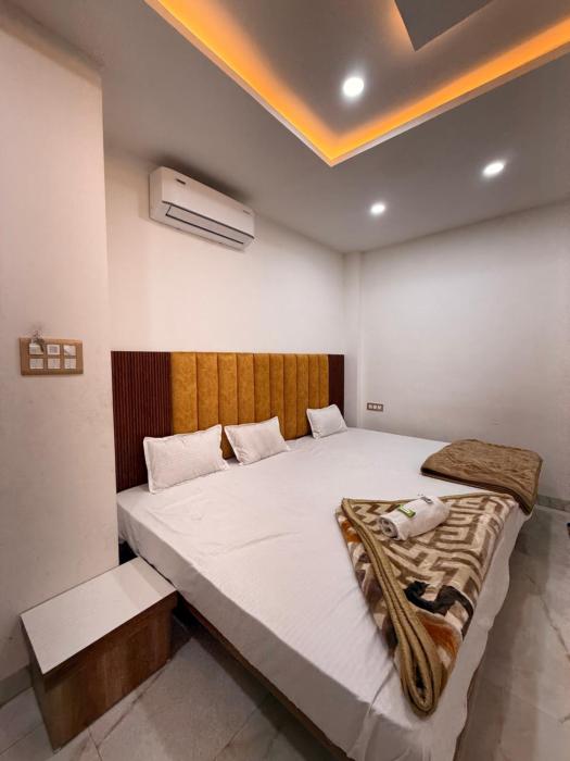 hotel tathaastu palace