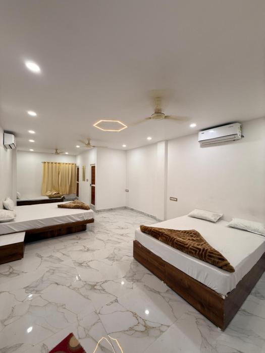 hotel tathaastu palace