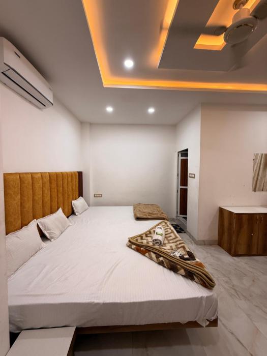 hotel tathaastu palace