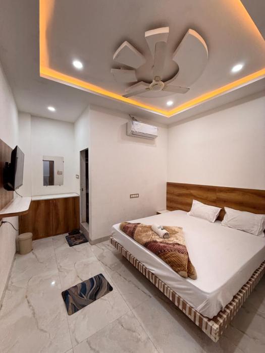 hotel tathaastu palace