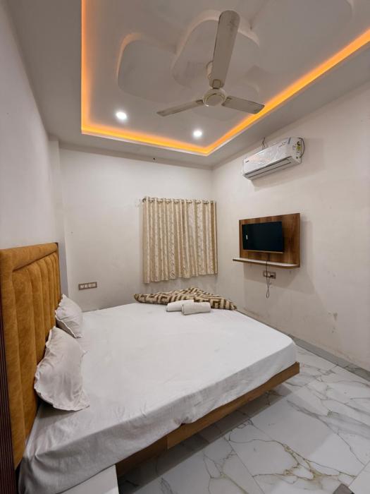 hotel tathaastu palace