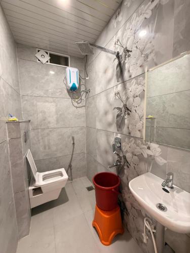 hotel tathaastu palace