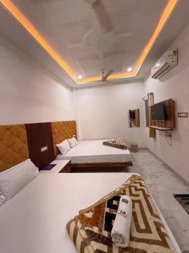 hotel tathaastu palace