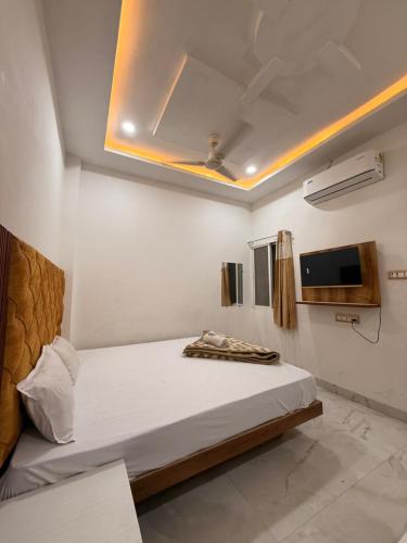 hotel tathaastu palace