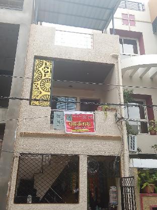 parshwanath home stay