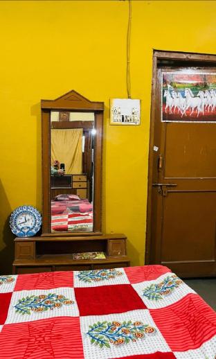 parshwanath home stay