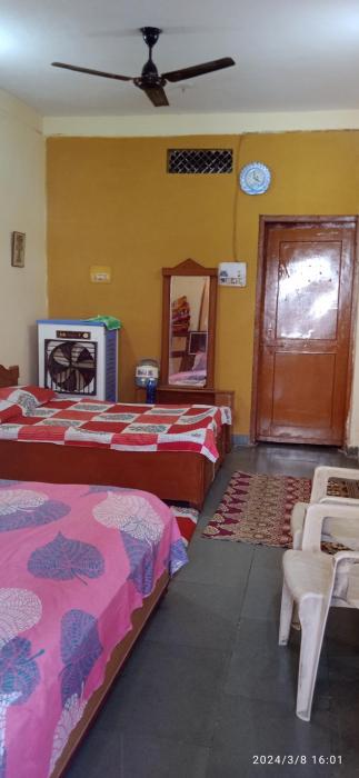 parshwanath home stay