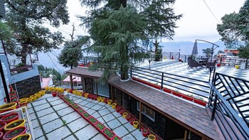 Wisteria Chalet,,3 star