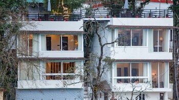 Wisteria Chalet,,3 star