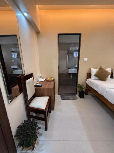 hotel emersion residency