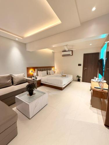 hotel emersion residency