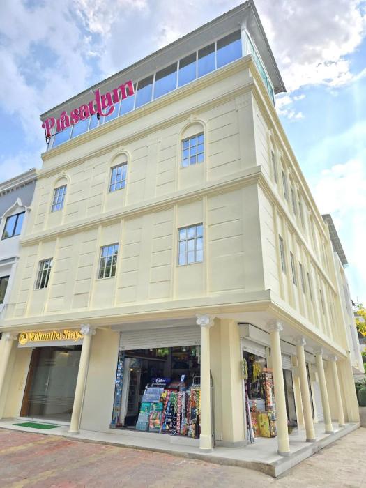 vaikuntha stays hotel