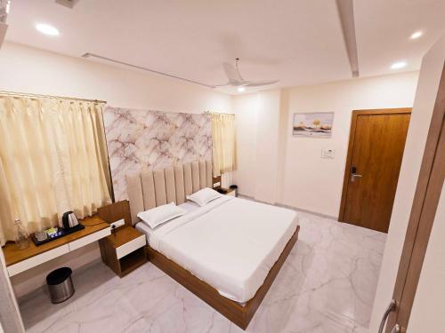 vaikuntha stays hotel