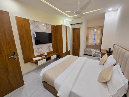 vaikuntha stays hotel