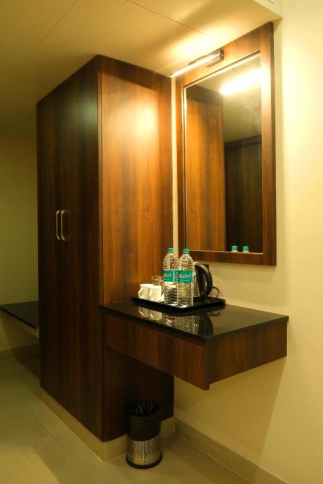 hotel pk square thanjavur